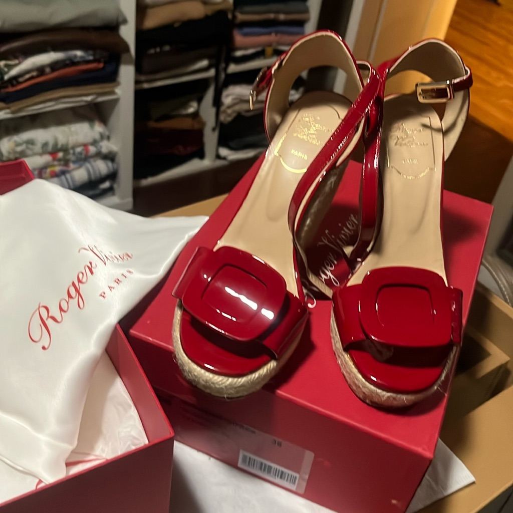 Roger Vivier Espadrille Patent Leather Red Wedge. Authentic